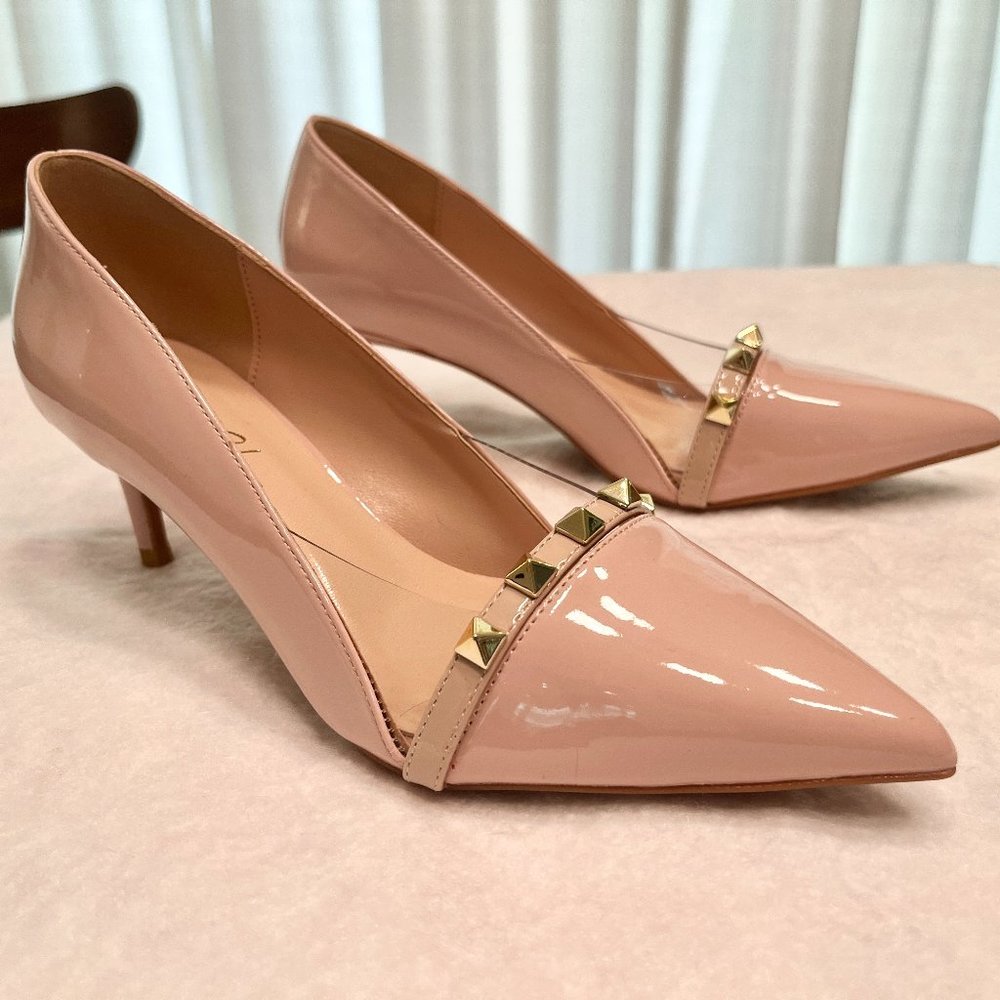 Blush pink patent kitten heels, Size EU 33